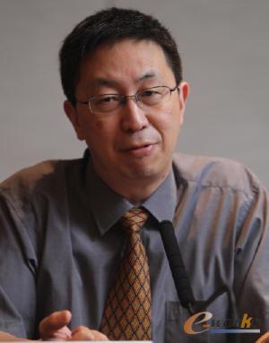 安徽合力股份有限公司总经济师、董事会秘书兼信息化负责人张孟青先生